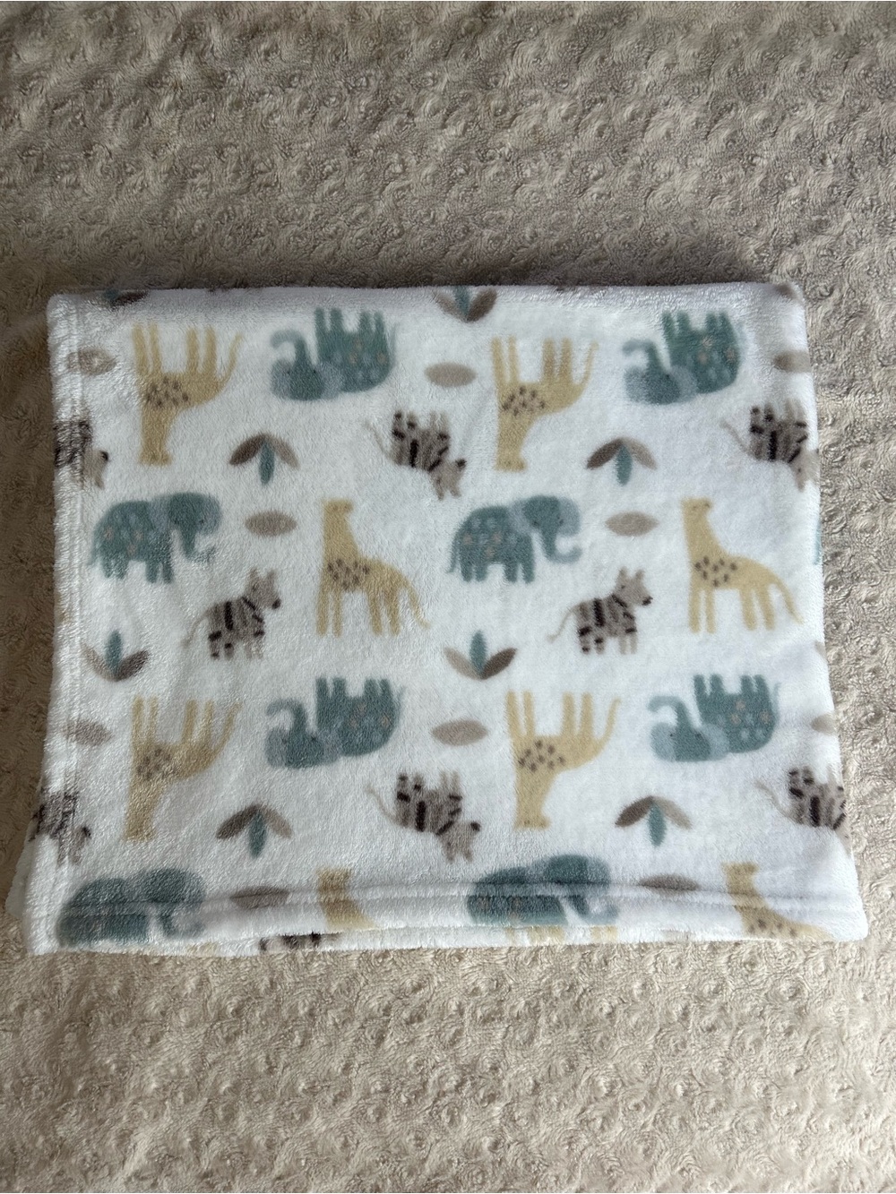 Dreamgro Safari Zoo Animals Baby Blanket Zebra Giraffe Elephant Leaves White